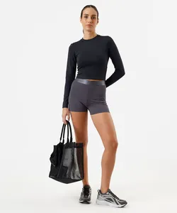 short feminino com recortes esportivo cinza GG