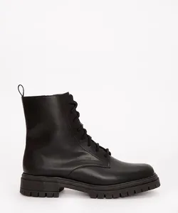 bota coturno com recorte salto baixo oneself preto 34