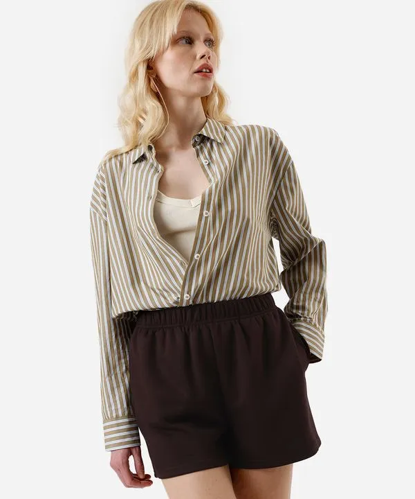 short básico feminino de moletom cós elástico marrom PP