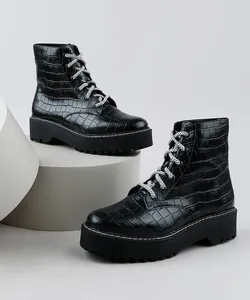 Bota Coturno Feminina Oneself Cano Curto Tratorada Texturizada Croco Preta 36