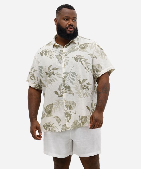 camisa comfort masculina com linho folhagens plus size branca GG2