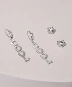 Kit de 2 Brincos Femininos de Argola e Estrela Prateado Único