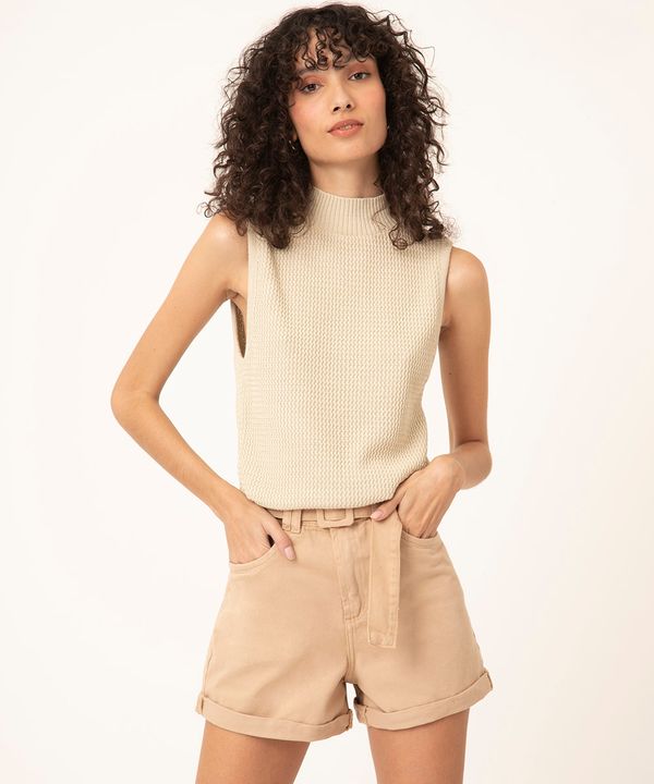 short jeans mom cintura super alta com cinto kaki 40