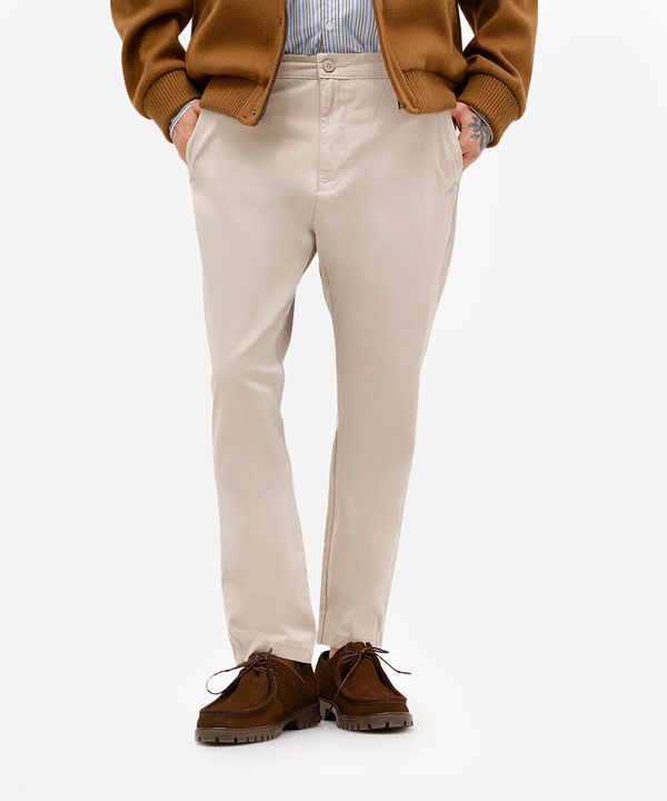 calça chino carrot de sarja masculina bege 40