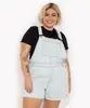 jardineira jeans plus size curta azul claro 48