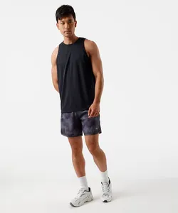 short masculino esportivo com bolso estampado cinza GG