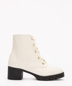bota infantil salto baixo molequinha off white 26