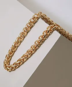 Colar Feminino Corrente com Elos Duplos Dourado Único