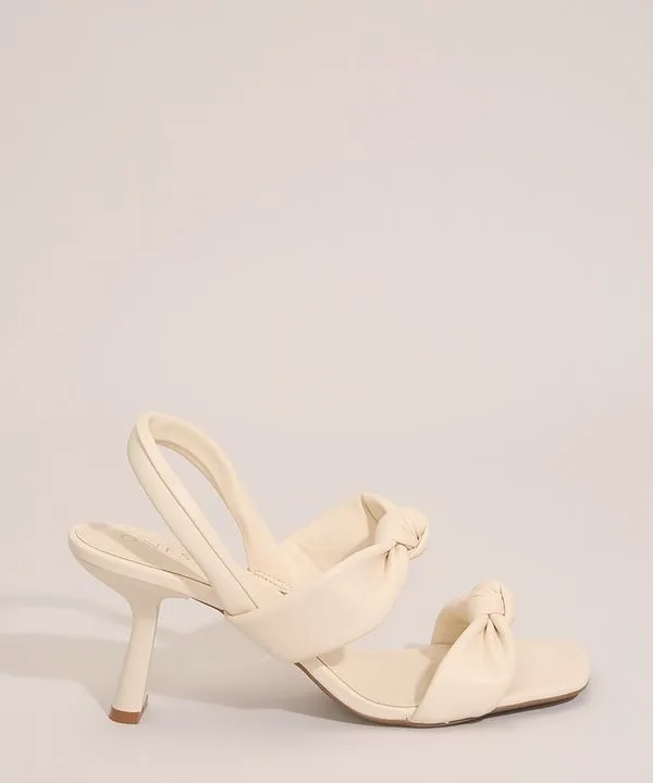 Sandália Feminina Salto Sino Médio com Nós Oneself Off White 34