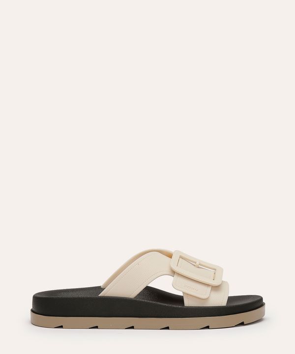 rasteirinha zaxy vibe com fivela preta 35