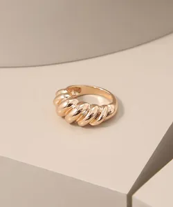 Anel Feminino Concha Dourado P