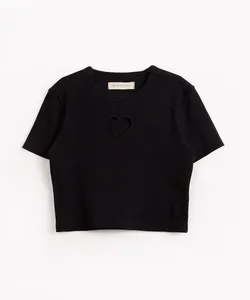 blusa juvenil cropped manga curta coração preto 16