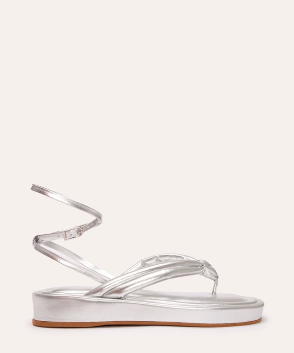 rasteirinha flatform tira acolchoada oneself prateada 39