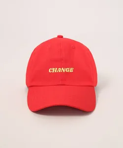 Boné Feminino Aba Curva com Bordado "Change" Vermelho Único