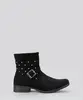 Bota com Tachas Preta 35