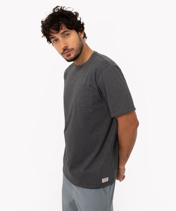 camiseta listrada manga curta com bolso cinza escuro PP