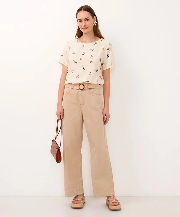 calça de sarja wide leg cropped com cinto bege 42