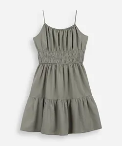vestido curto juvenil alça fina com linho e recorte verde 16