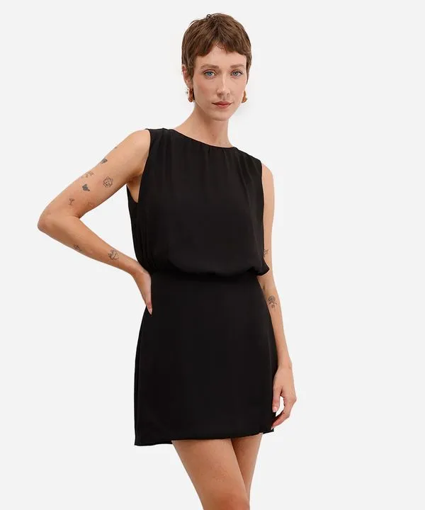 vestido curto feminino blusê decote redondo preto PP
