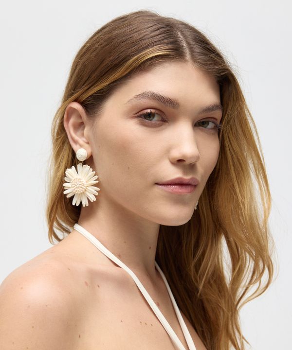 brinco de palha floral feito à mão patbo off white UNICO
