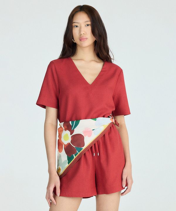short curto feminino com linho básico vermelho PP