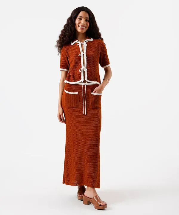 saia midi feminina de tricot com bolsos - caramelo M