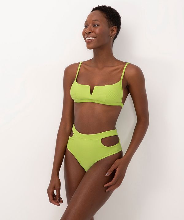 calcinha biquíni hot pant com recorte proteção uv verde claro GG