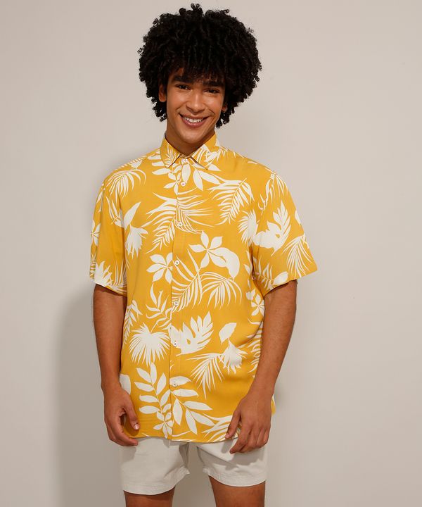 Camisa Relaxed de Viscose Estampada de Folhagem Manga Curta Amarela GG