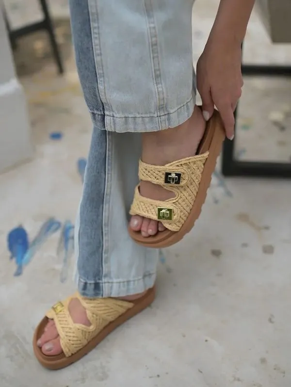 Chinelo Tramado Com Fivelas Vizzano Feminino NATURAL 36