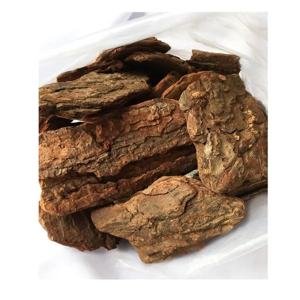 Casca de Pinus Fino Natural Quatro K 800 g