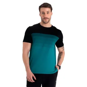 T-Shirt Sem Costura Com Listras Degradê Verde Selva