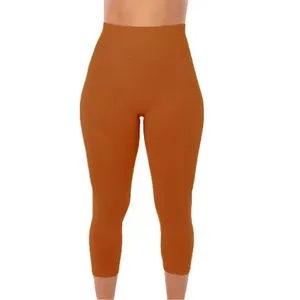 Calça Capri Fitness Sem Costura Marrom Caramelo
