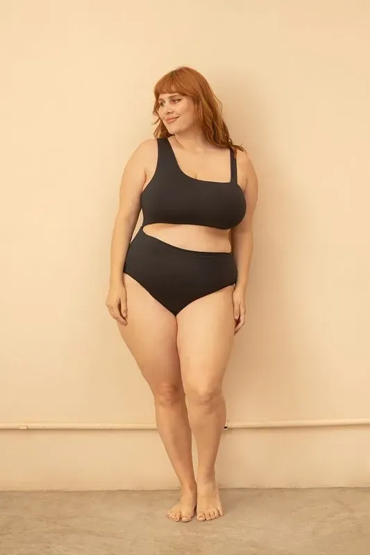 Maiô Absorvente Menstrual Manu Plus Size Preto-60