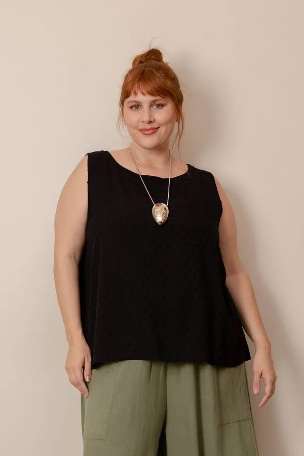 Regata Viscose Maquinetada com Fenda Plus Size Preto-G