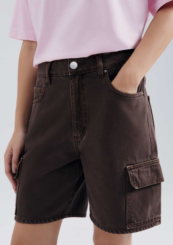 Bermuda De Sarja Feminina Cargo Estonada - Marrom 038