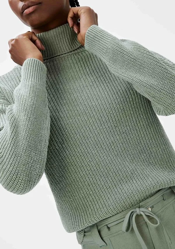 Blusão Feminino Em Tricô Gola Alta - Verde P