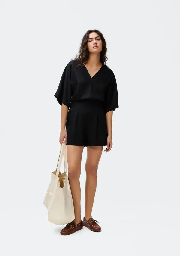 Shorts Feminino Cintura Alta Em Viscolinho - Preto XP