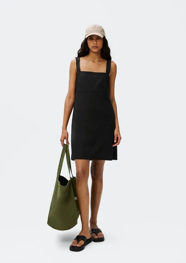 Vestido Curto Decote Quadrado - Preto P