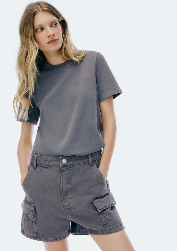 Shorts Feminino Cargo Em Sarja Estonada - Cinza 044
