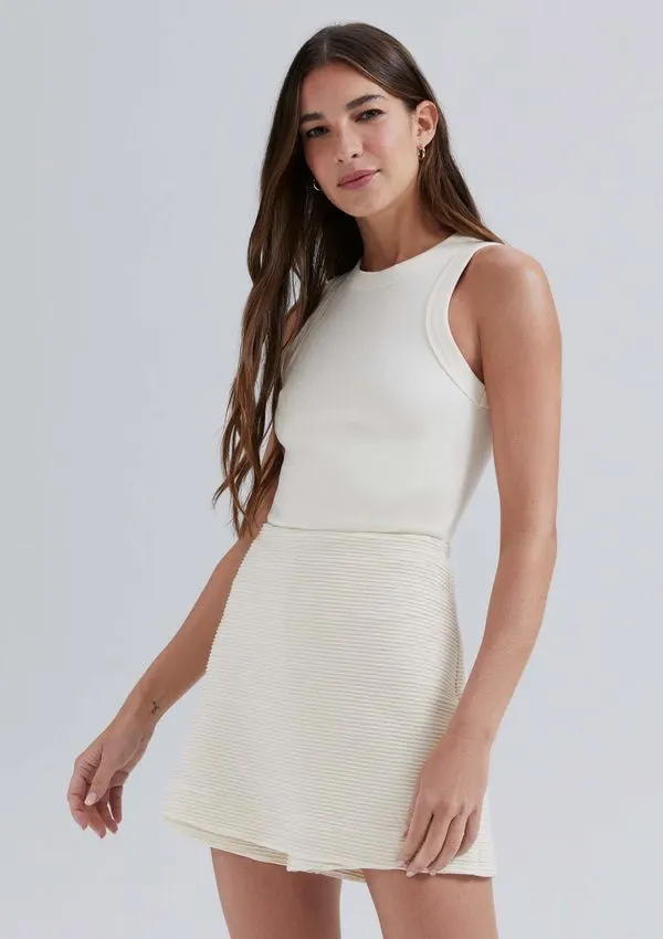 Shorts Saia Texturizado - Creme XP