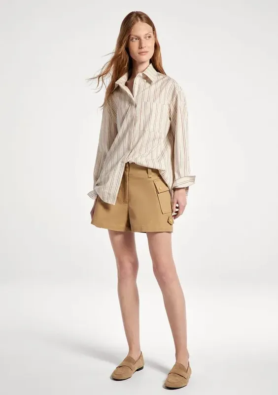 Shorts Feminino Evasê Em Gabardine - Bege 044