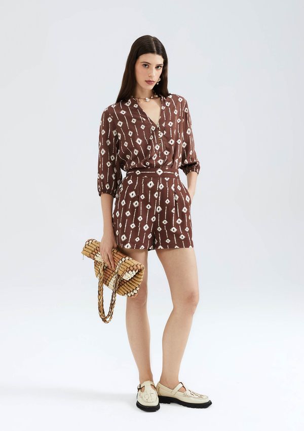 Shorts Feminino Estampado Com Pregas - Marrom M