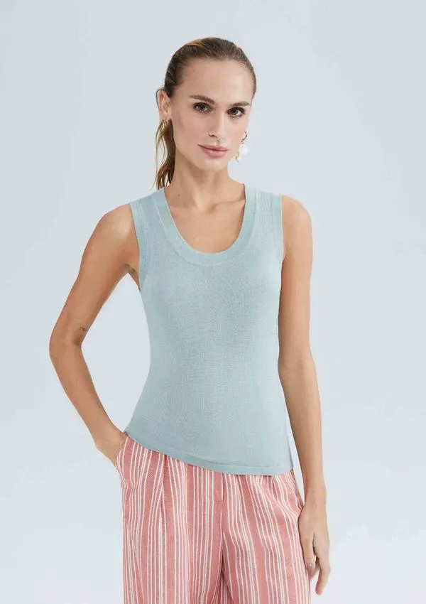 Regata Feminina Slim Decote U Em Tricô De Viscose - Verde XG