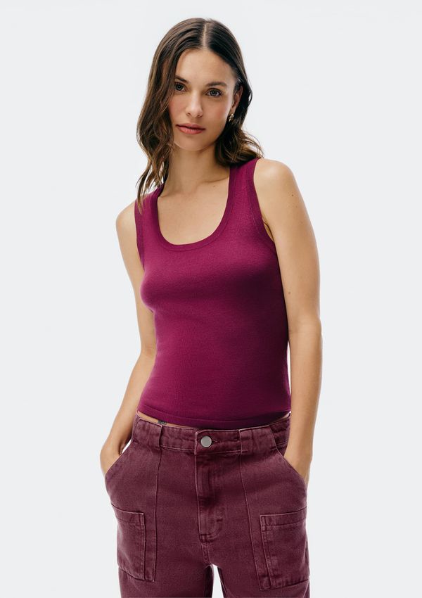 Regata Feminina Slim Decote U Em Tricô De Viscose - Roxo P