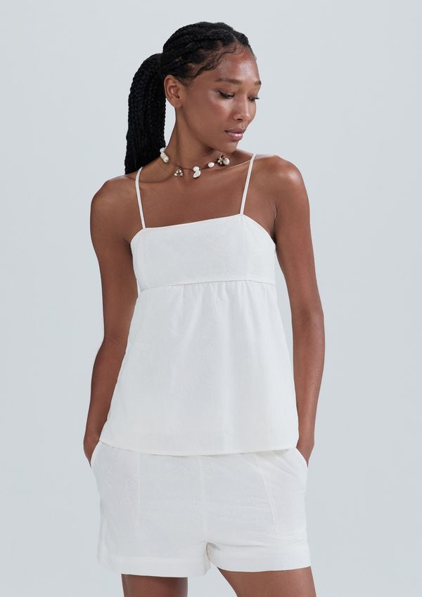 Regata Feminina Evasê Bordada - Off white P