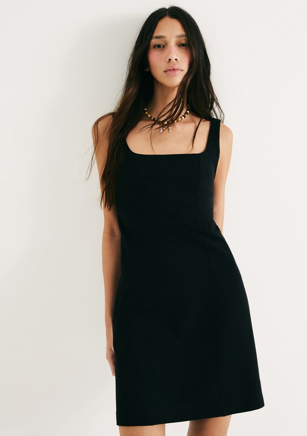 Vestido Curto Slim Em Piquet - Preto G