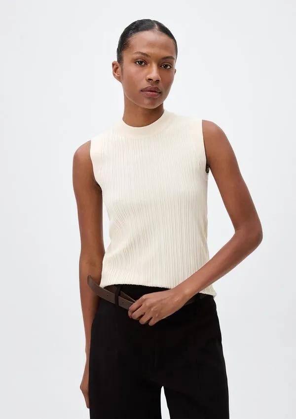 Regata Feminina Slim Em Tricô - Creme M