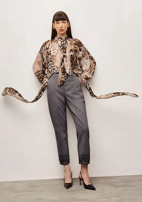 Blusa Iódice Solta Gola Alta Manga Longa Cropped Marrom G
