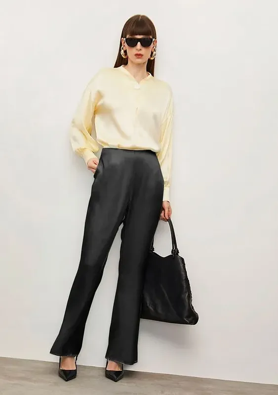 Calça Iódice Boot Cut Alta Preto 40