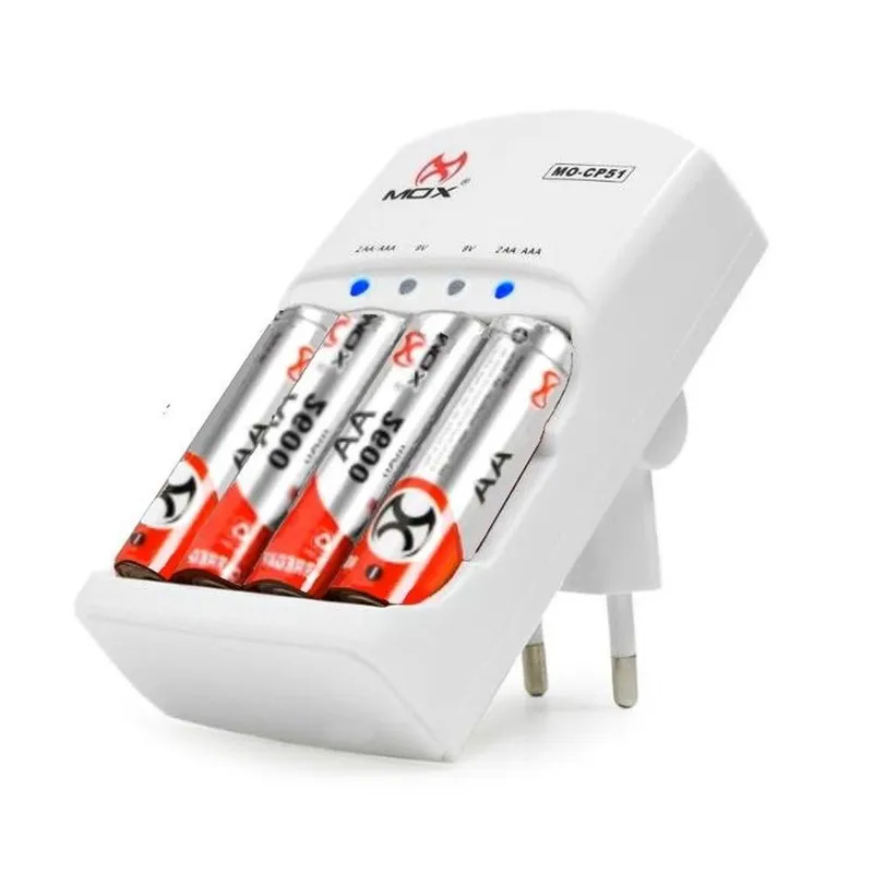 Carregador Mox Bivolt Com 4 Pilha Recarregável Aa 2600mah De Alta Capacidade